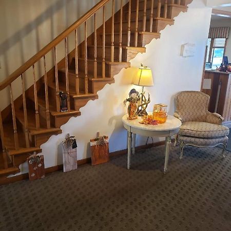 Deer Creek Motel Кембридж Экстерьер фото